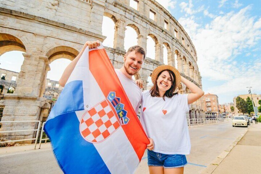 Romantic 2 hours tour with guide in Pula