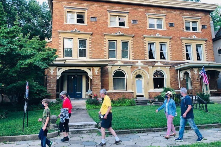 Strolling through St. James Court