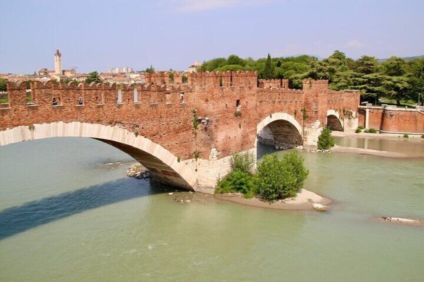 Story of Romeo and Juliet – Walking Tour in Verona