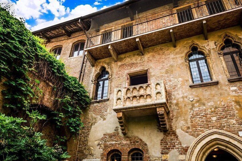 Guided tour “Love stories of Verona”