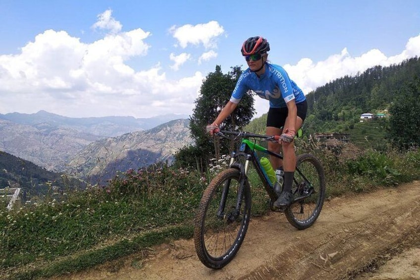 Full-Day Private Biking Trip to Shimla Mountain with Lunch