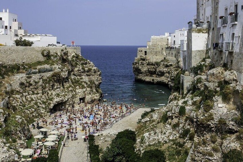 Guided tour “Love stories of Polignano a Mare”