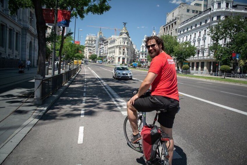 Private customizable bike tour Madrid