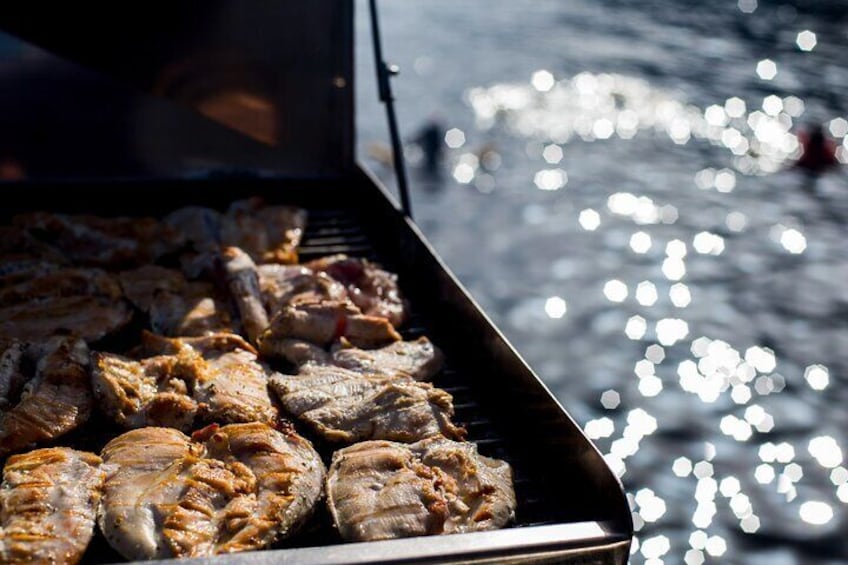 Comfort Max Catamaran Caldera Cruise with BBQ and Drinks