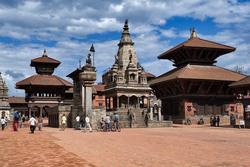 Bhaktapur Durbar square tour guide in Nepal 