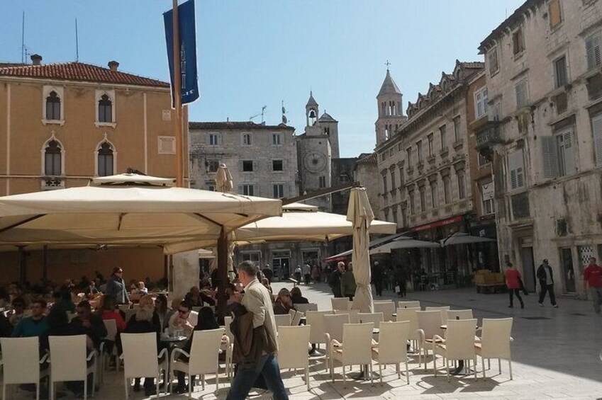 Emperor's City for History Lovers-Group Walking Tour of Split (max.12 guests)