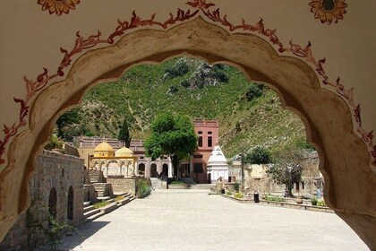 Private Tour: Half Day Islamabad Saidpur Village Exploration Tour