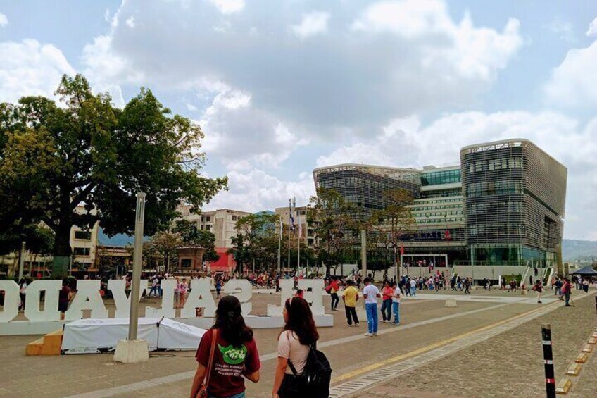 San Salvador Half- day City tour