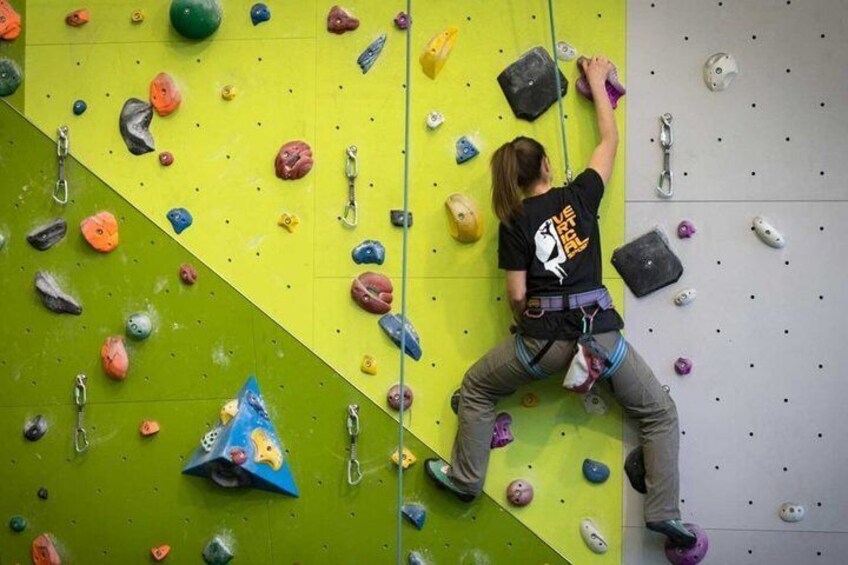 Private Indoor Climbing Lesson in Cortina d'Ampezzo