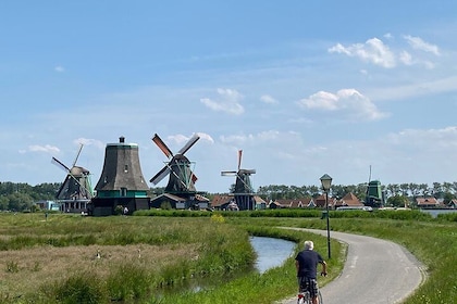 Tour en bicicleta eléctrica por Zaanse Schans y la campiña de Zaandam