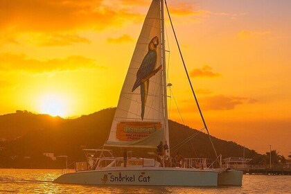 Navegación al atardecer con champán desde Margaritaville
