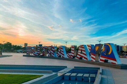 Putrajaya Tour with Pink Mosque & River Cruise(SIC)