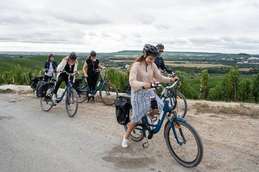 From Reims afternoon e-bike tour, visit and champagne tastings