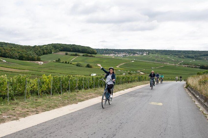 Champagne Self Guided E-Bike Tour to Hautvillers with Lunch and Tasting