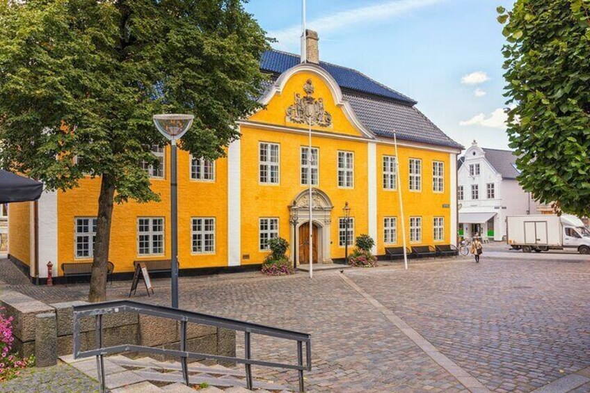 Love and Joy in Aalborg – Walking Tour for Couples