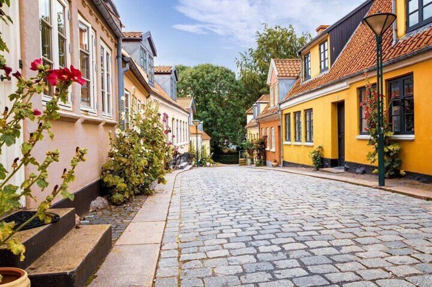 Romantic guided tour in Odense
