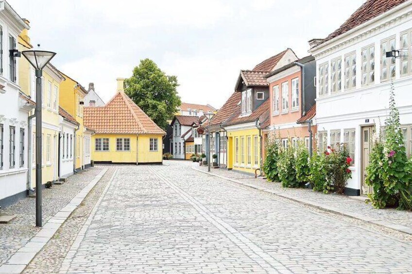 Romantic guided tour in Odense