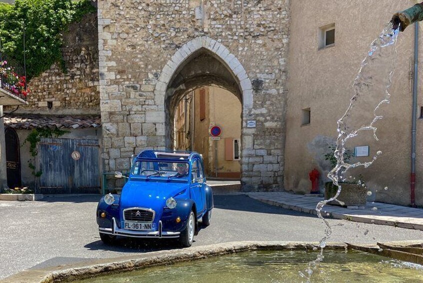 The lavender road in 2cv