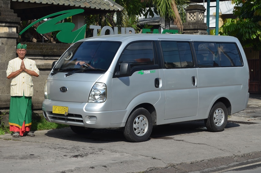 Private Minivan: Full-Day Charter with Guide