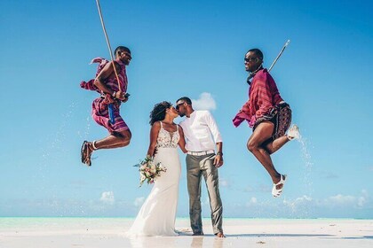 Love Under African Skies: Honeymoon Safari &Zanzibar Bliss–10 Day