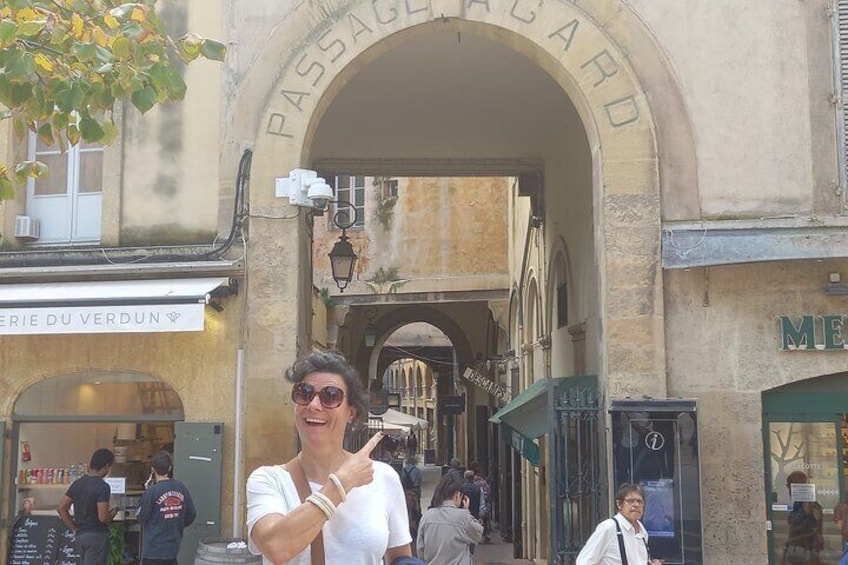 Aix en Provence : Food & City Tour - From Aix