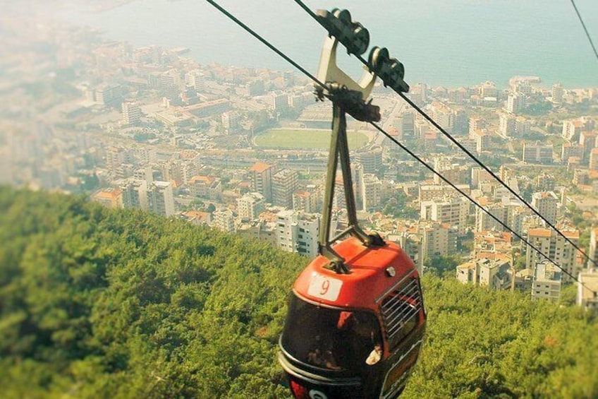 Small-Group Adventure Tour to Jeita Grotto,Harissa&Byblos Day Trip from Beirut