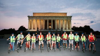 Monuments & Memorials Sunset Bike Tour