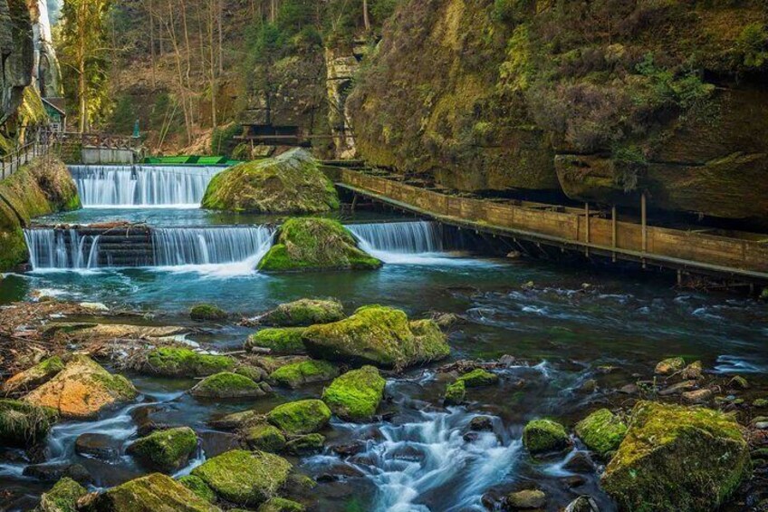 Gorgeous Edmund¨s Glen - the wier and water ladder