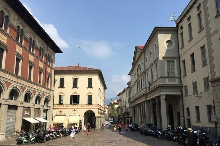 Private Guided Walking Tour into the old streets of Como