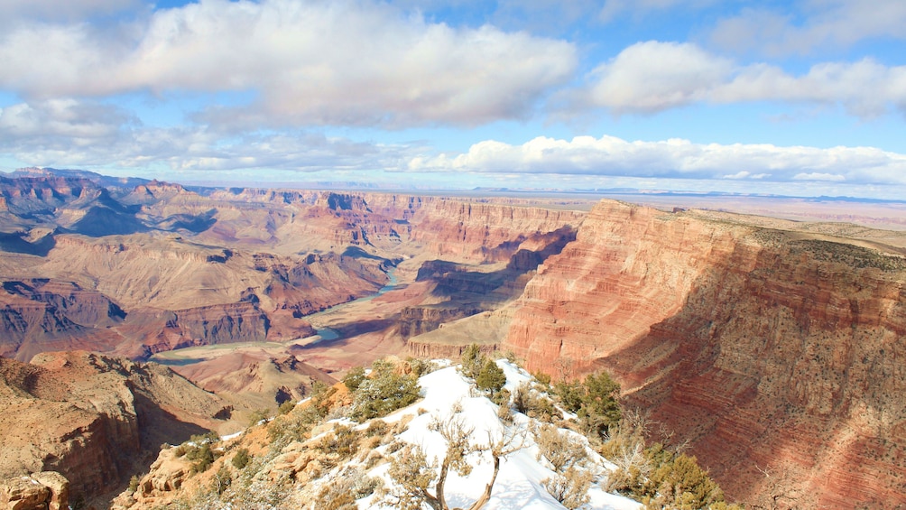 Day view of the Grand Canyon in Sedona 