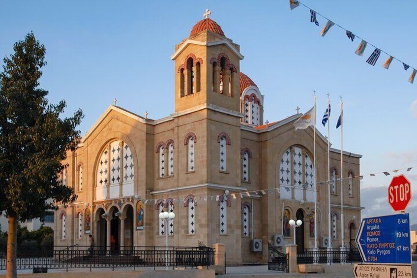 The best of Polis walking tour