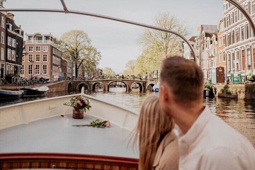 Private Romantic Canal Cruise Amsterdam with Bubbly and Snacks