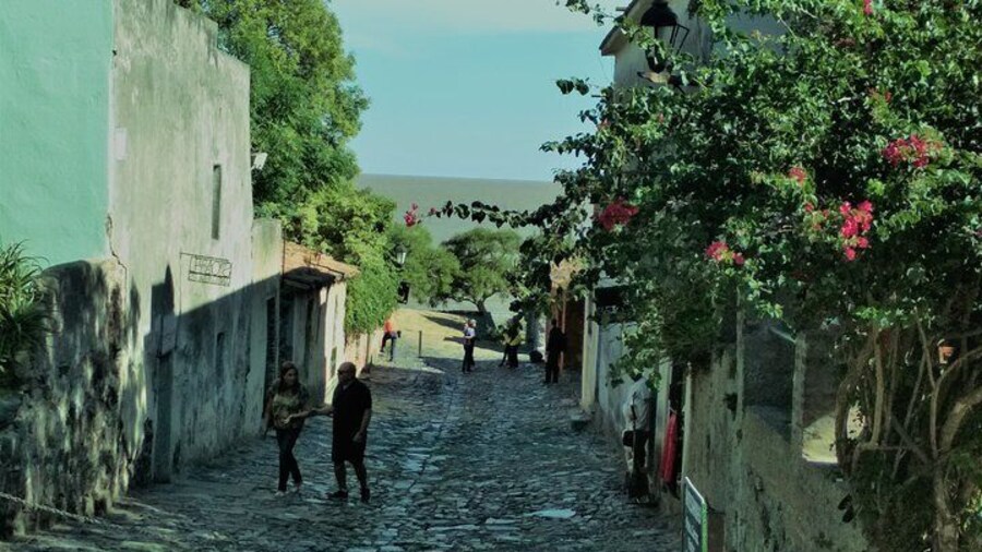Colonia del Sacramento, stories with portuguese and spanish heritage