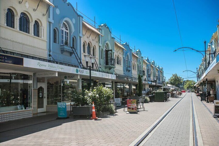 Heartbeat of the City: Christchurch Walking Tour for Couples