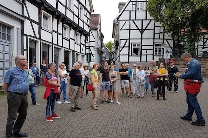 Private city tour through the old town of Hattingen