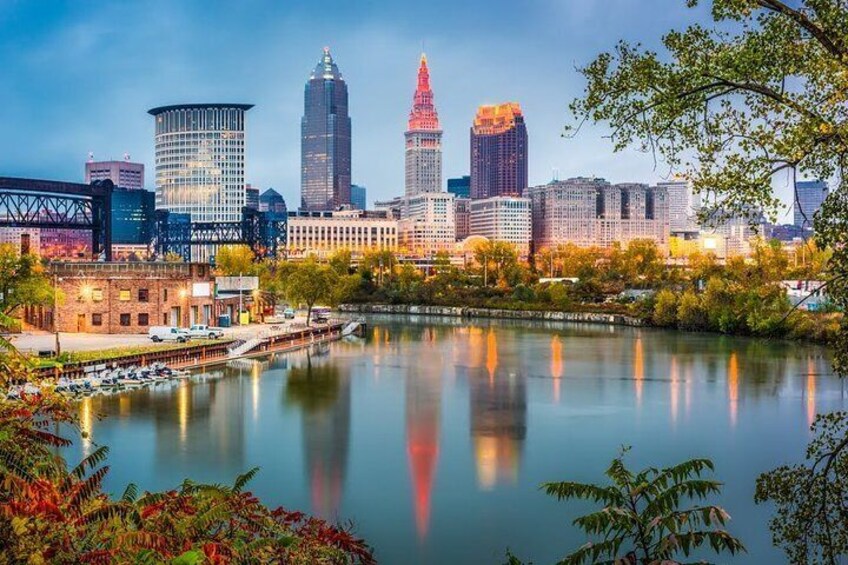 Scenic walk into Cleveland heritage guided tour