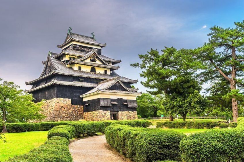The Best of Himeji Walking Tour
