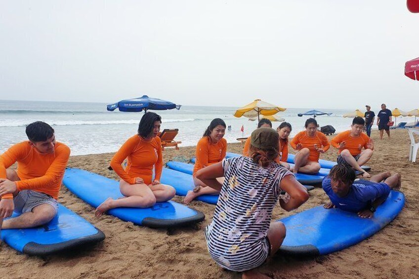 Private Beginner and Intermediate Surfing Lesson in Bali