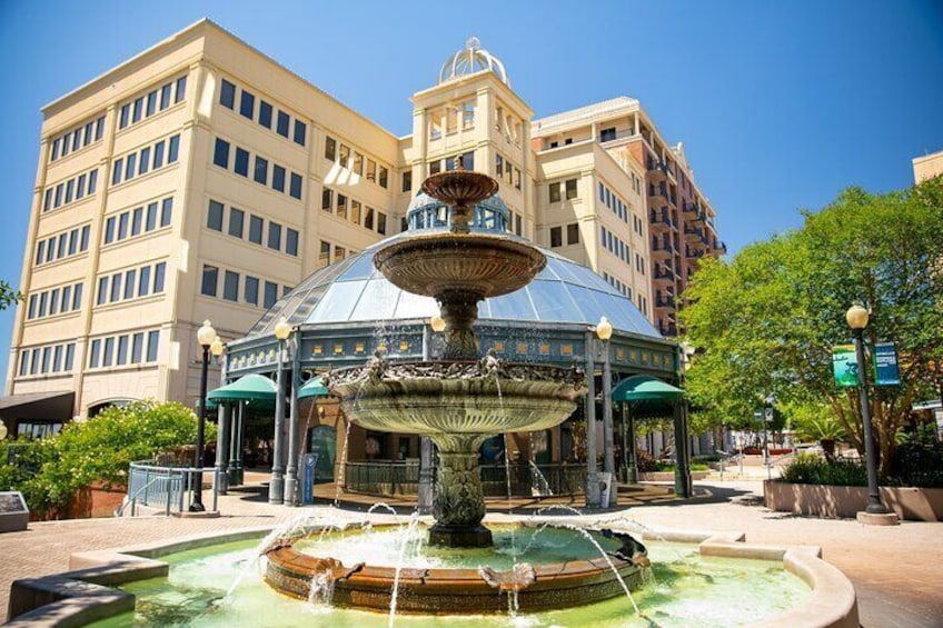 Guided tour "Love Stories of Tallahassee"