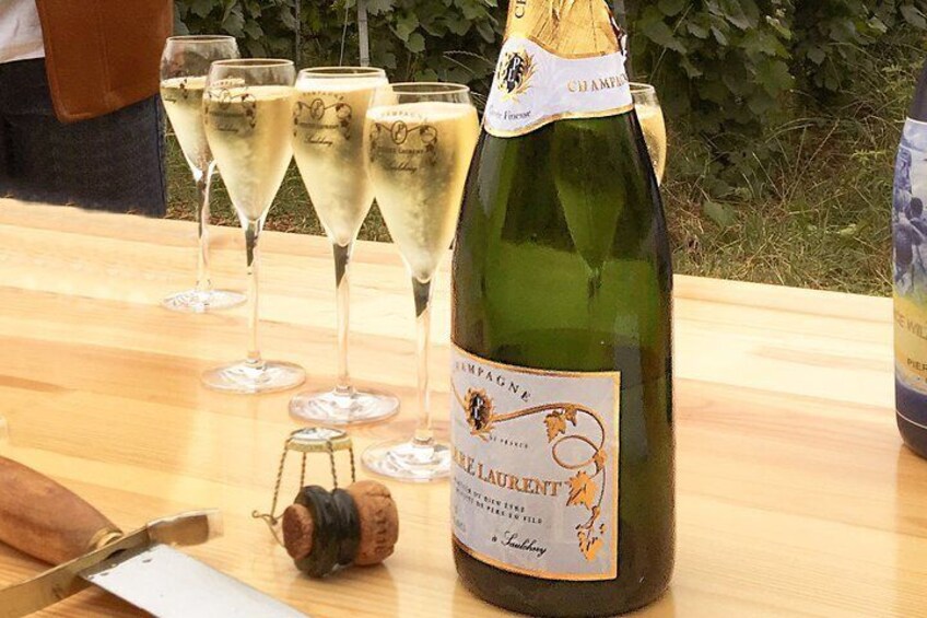 Champagne Sabrage & Tasting - Champagne PIERRE Laurent