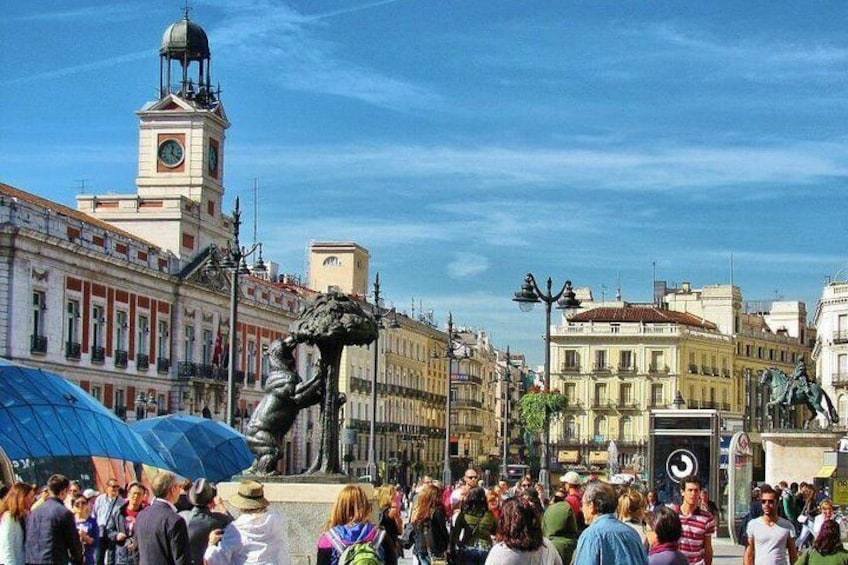 Madrid Walking Tour and The Royal Palace with Skip the Line Tickets 