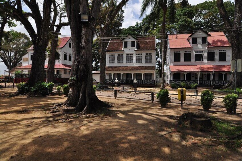 Walking Tour in Downtown Paramaribo