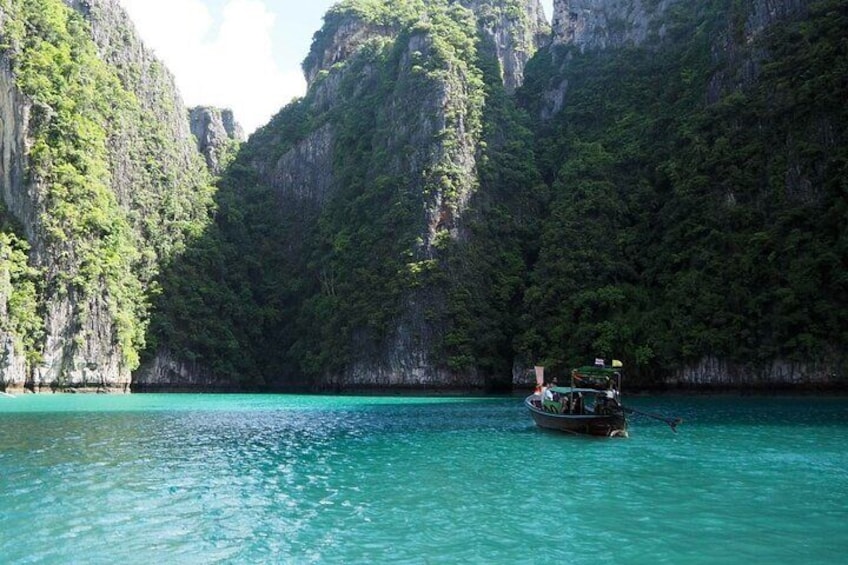 Phi Phi Khai Islands Full Day Tour with Lunch by Catamaran