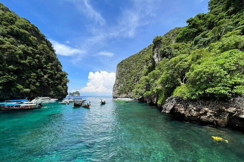 Phi Phi Khai Islands Full Day Tour with Lunch by Catamaran