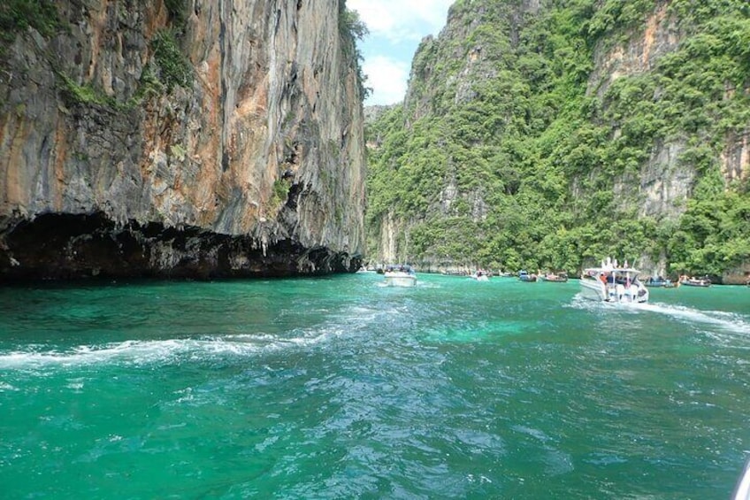 Phi Phi Khai Islands Full Day Tour with Lunch by Catamaran