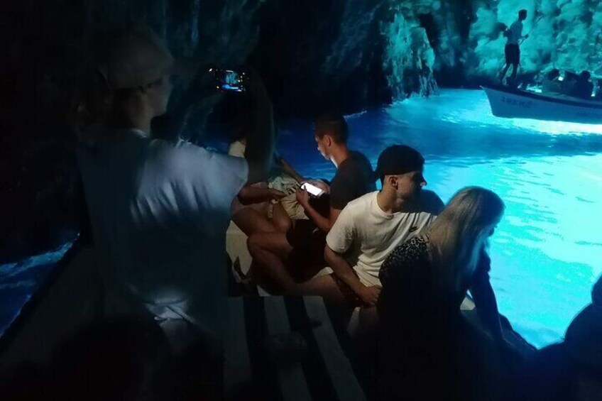 Blue Cave & Hvar Tour, 5 Islands speed boat