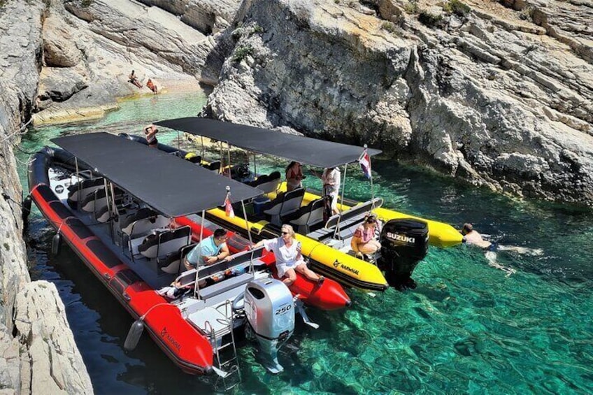 Blue Cave & Hvar Tour, 5 Islands speed boat