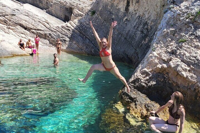 Blue Cave & Hvar Tour, 5 Islands speed boat