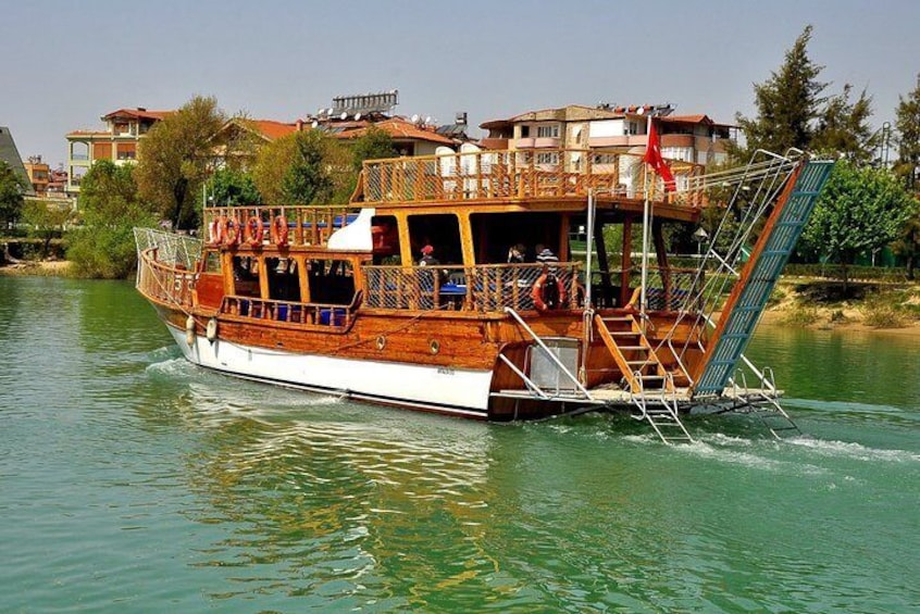 An unforgettable boat tour to Manavgat River and waterfall