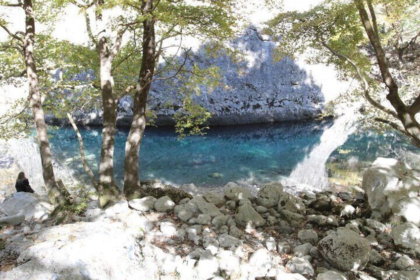 Vikos Gorge crossing hiking from Monodentri to Vikos village